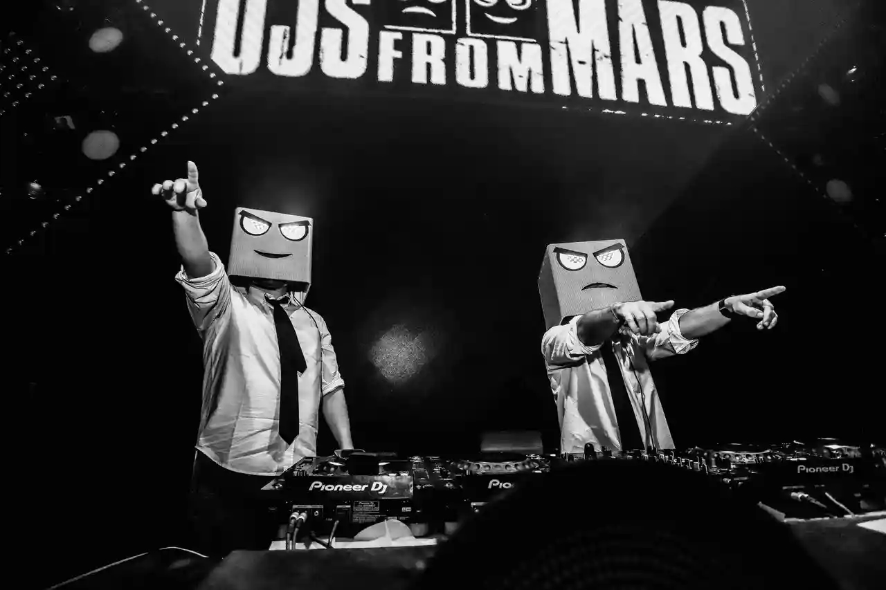 Artist DJs From Mars