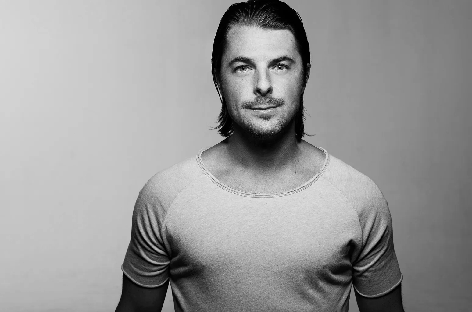Artist Axwell