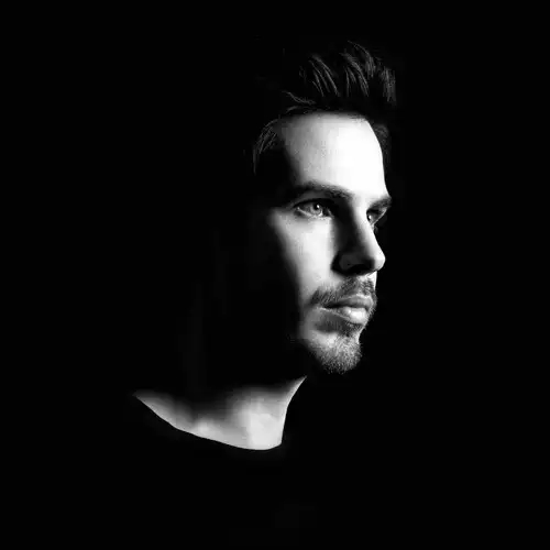 Artist Michael Canitrot